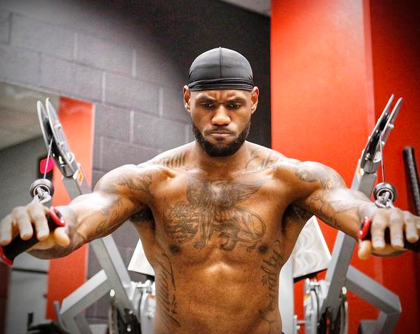 惨败青岛采访！许利民强调阵容不齐整，曾凡博仍未做出决定！（大比分负于青岛后采访：许利民称阵容未齐整，曾凡博仍未作出决定）