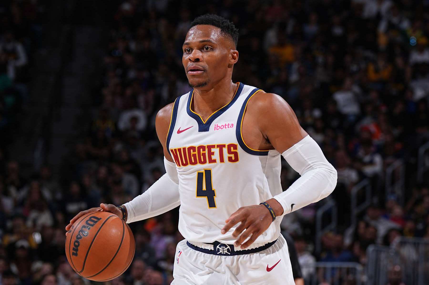 魔术vs马刺前瞻：马刺背靠背，魔术以逸待劳主场求胜（前瞻：马刺背靠背客场作战，休整占优的魔术主场冲胜）