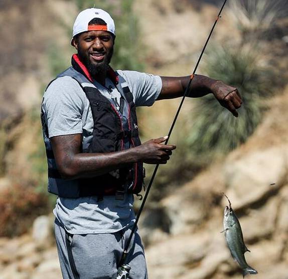天津地铁里的女排主题展，几条留言被津门虎球迷加了字（天津地铁女排主题展多条留言遭津门虎球迷“加字”）